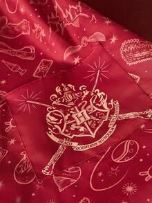 HARRY POTTER X SHEIN 1pc All-Over Print Adult Apron, Waterproof & Oil-Resistant Material, Comfortable & Soft, Essential For Kitchen & Baking, Suitable For Both Men And Women,Christmas