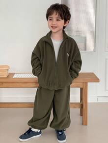 DAZY 男童休闲宽松夹克套装，图案刺绣设计，秋季 - 軍綠色 - 查看 2