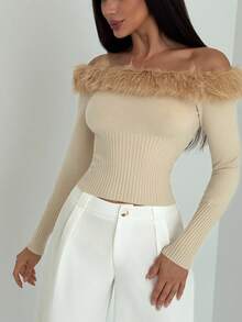 Aloruh Khaki Off Shoulder Furry Patchwork Bodycon Ribbed Cropped Women T-Shirt - Khaki - View 6