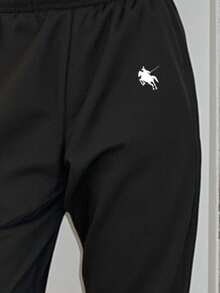 SHEIN 2 pezzi/set Felpa girocollo e pantaloni con stampa grafica minimalista classica di ragazza adolescente, logo piccolo e cavaliere a cavallo, adatto per autunno/inverno