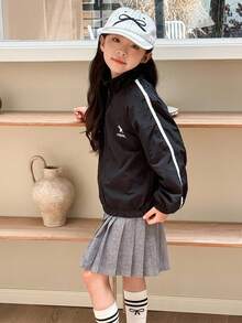 Genkimix Kids 女童韩版黑色风衣外套，白色丝带拼接，星星英文字母印花，运动活力 - 黑色 - 查看 6