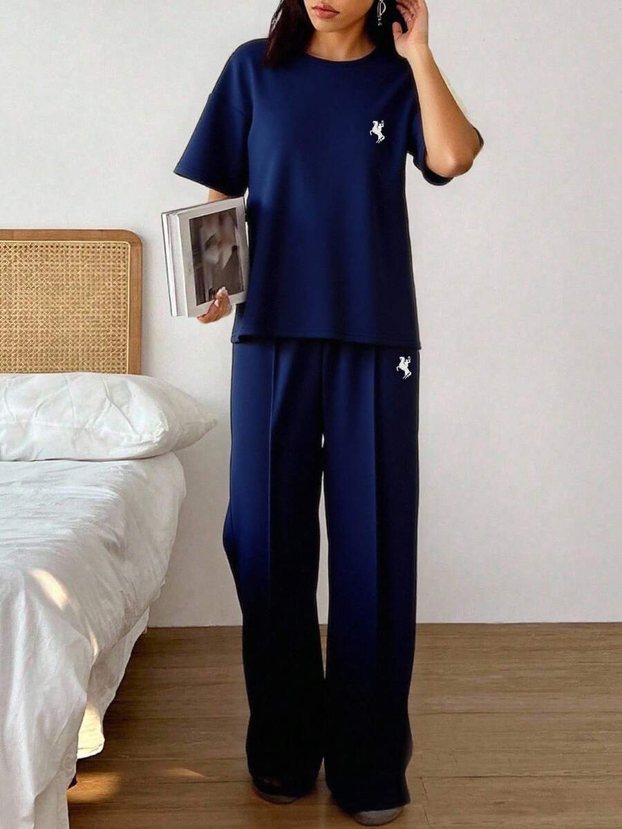 Sparklyn 2pcs Tween Girls Casual Sports Set, Loose Embroidered Versatile Short Sleeve Top + Pants Outfit, Suitable For Daily, Home, And School Wear - Navy Blue - View 1