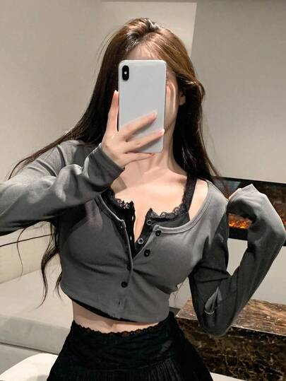 DAZY 撞色蕾丝纽扣前短款 T 恤外出上衣，秋季服装长袖女式上衣