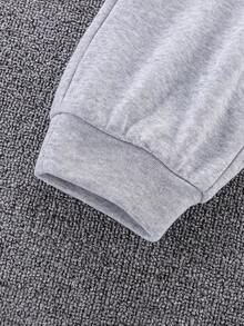 SHEIN 6 件儿童/青少年男童休闲日常百搭印花连帽运动衫和宽松慢跑裤 2 件套保暖内衬服装套装 - 彩色 - 查看 8