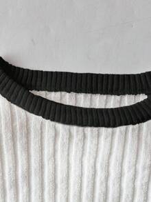 Franclia New Unique Elegant White Layered V-Neck Pullover Sweater For Women, Autumn/Winter - Black and White - View 4