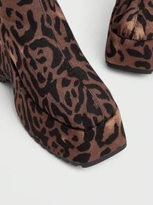 Sugerpunk Y2K 风格黑岩朋克厚底靴、厚底哥特靴、一脚蹬弹力袜靴、不对称高跟街头靴、女式踝靴和短靴 - 彩色 - 查看 4