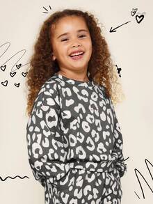 SUMWON Girls Two Piece Animal Print Wear Set Cozy Crew Neck Sweatshirt And Jogger Winter Fall Fashion Leisure Wear - Dark Grey - View 3