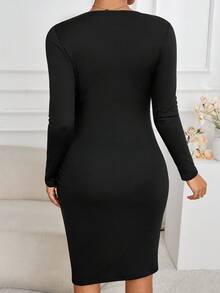 SHEIN Vestido de maternidad de unicolor con escote cruzado en V, manga larga, ajustado y elegante para lactancia - Negro - Ver 2