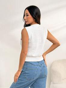 SHEIN PETITE 女士无袖字母图案针织上衣、返校服装、羊毛上衣、冬季女装、可爱羊毛背心、新年毛衣 - 白色 - 查看 2