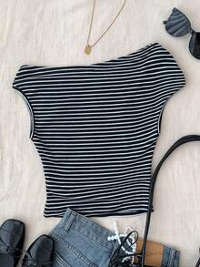 SHEIN 少女白色针织休闲简约波尔卡圆点印花不对称褶皱短款上衣，适合春夏季休闲个性造型日常穿着 - 黑與白 - 查看 2