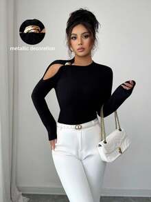 Islaluna New European And American Bloggers' Same Design, Elegant Temperament, Hollow Off-Shoulder, Exquisite Metal Buckle Decoration, Slim Fit, Long-Sleeved Pullover Sweaterautumn Fall Clothes For Women Fall Autumn Clothes Fall Outfits For Women Autumn Outfits For Women Fall Clothes Autumn Women  Fall Women Clothes  Going Out Outfit Going Out  Winter Winter Clothes For Women Elegant Fashionable Casual Commuting Business Office Daily Leisure All-Match Temperament Urban Teacher Professional Attire