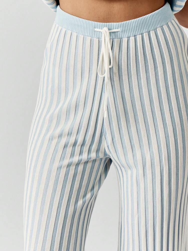 MISSGUIDED Pantalon droit rayé en tricot côtelé