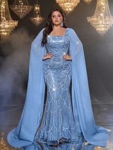 Glamrae Elegantes Luxus Abendkleid in Grau-Blau mit quadratischem Kragen, Perlen, Mesh, Pailletten und Meerjungfrauensaum in Große Größen