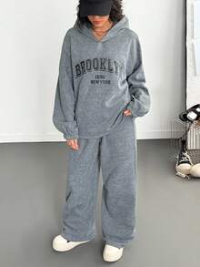 Bộ 2 món áo hoodie dài tay trễ vai in chữ mùa thu dành cho nữ và quần dài rộng rãi - Xám - Xem 4