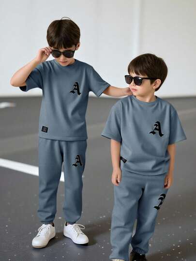 2pcs/Set Young Boys Casual Comfortable Versatile Graphic Print Short Sleeve T-Shirt And Trousers Outfit Brother Matching Outfits Brother Matching Outfits Boy Casual Set Brother Matching Outfits Boys Lounge Set Toddler Boys Clothes