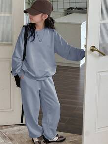 Dazy Kids 2 件套青少年女孩秋季服装，圆领字母刺绣运动衫，返校服装 - 霧霾藍 - 查看 5