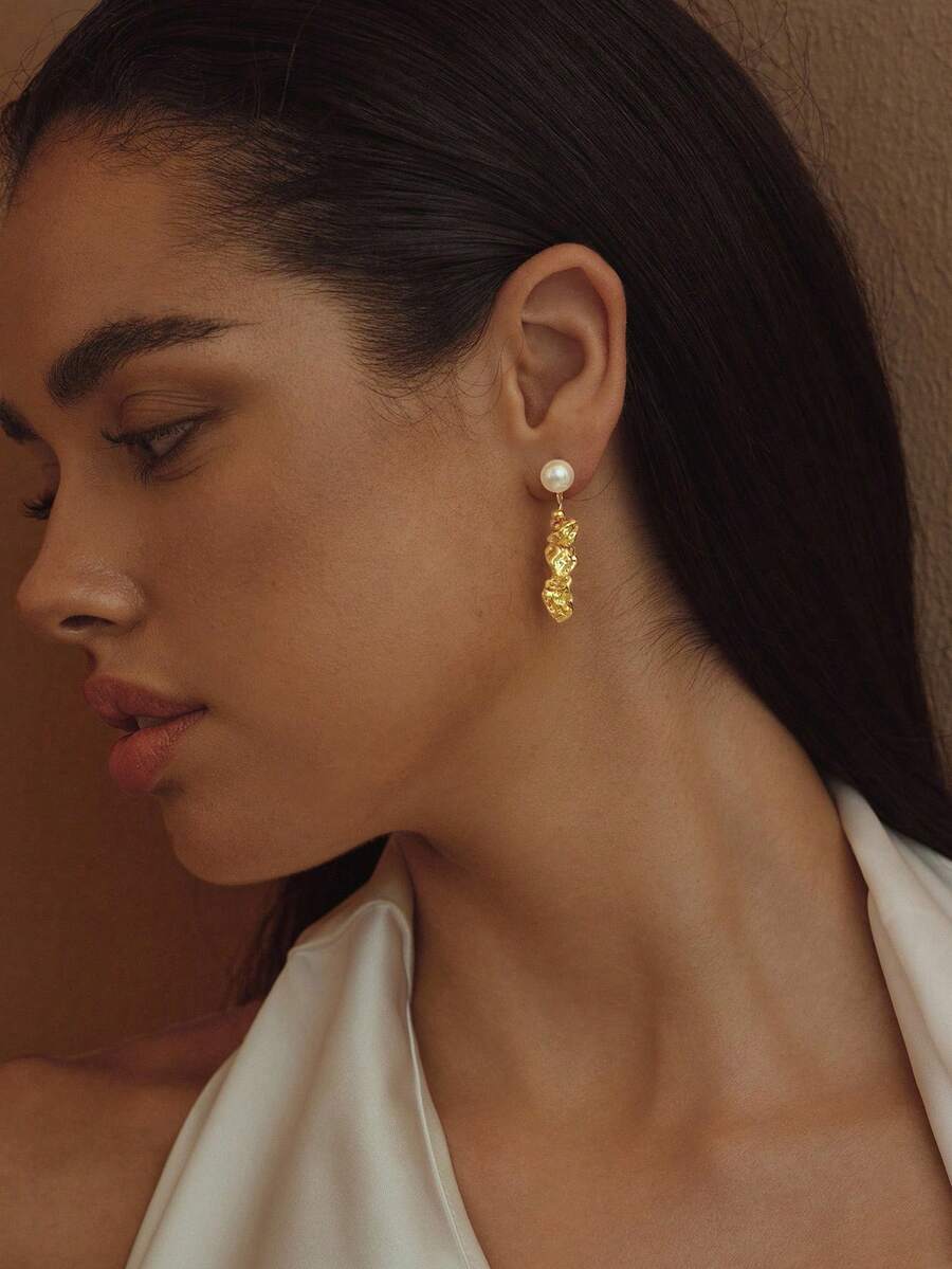 Opalesca 1 对珍珠/珍珠母，纹理，金属/金属饰面，不对称吊坠耳环，适合工作、休闲、优雅、可爱、婚礼、性感、度假、派对、Y2K/妈妈/女士/女孩、秋季/冬季、节日、假日、度假、老钱、万圣节 - 金色 - 查看 1