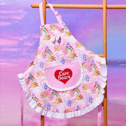 SHEIN X Care Bears 1 chiếc tạp dề nhà bếp hình gấu trái tim dễ thương, tạp dề làm bánh, trang trí nơ xếp ly, tạp dề đáng yêu, hai kích cỡ, tạp dề dành cho phụ huynh.