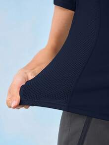 In My Nature 女士户外运动T恤，高弹力，亲肤，网眼拼接设计，适合露营、徒步旅行、城市通勤 - 藏蓝色 - 查看 6