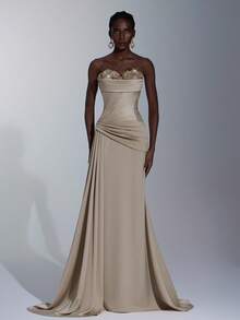 Elitara 优雅缎面无肩带花卉贴花腰部褶皱侧垂褶美人鱼式可调节系带连衣裙，适合约会、度假、单身派对、节日、婚礼、正式活动、情人节等场合。 - 香檳色 - 查看 6