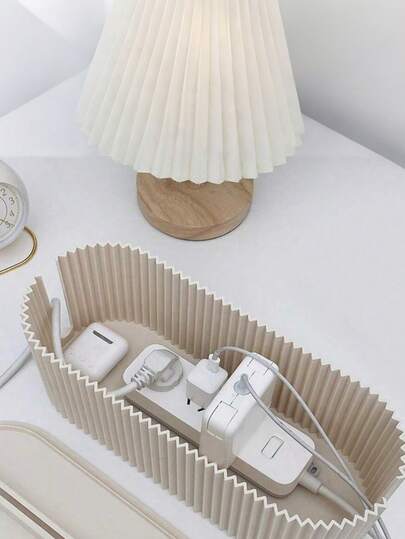 SHEIN صندوق حماية من التيار الكهربائي المتقلب للمنزل بطراز قديم مع منفذ USB، شريط طاقة متعدد الوظائف لتنظيم الأسلاك لشحن الأجهزة