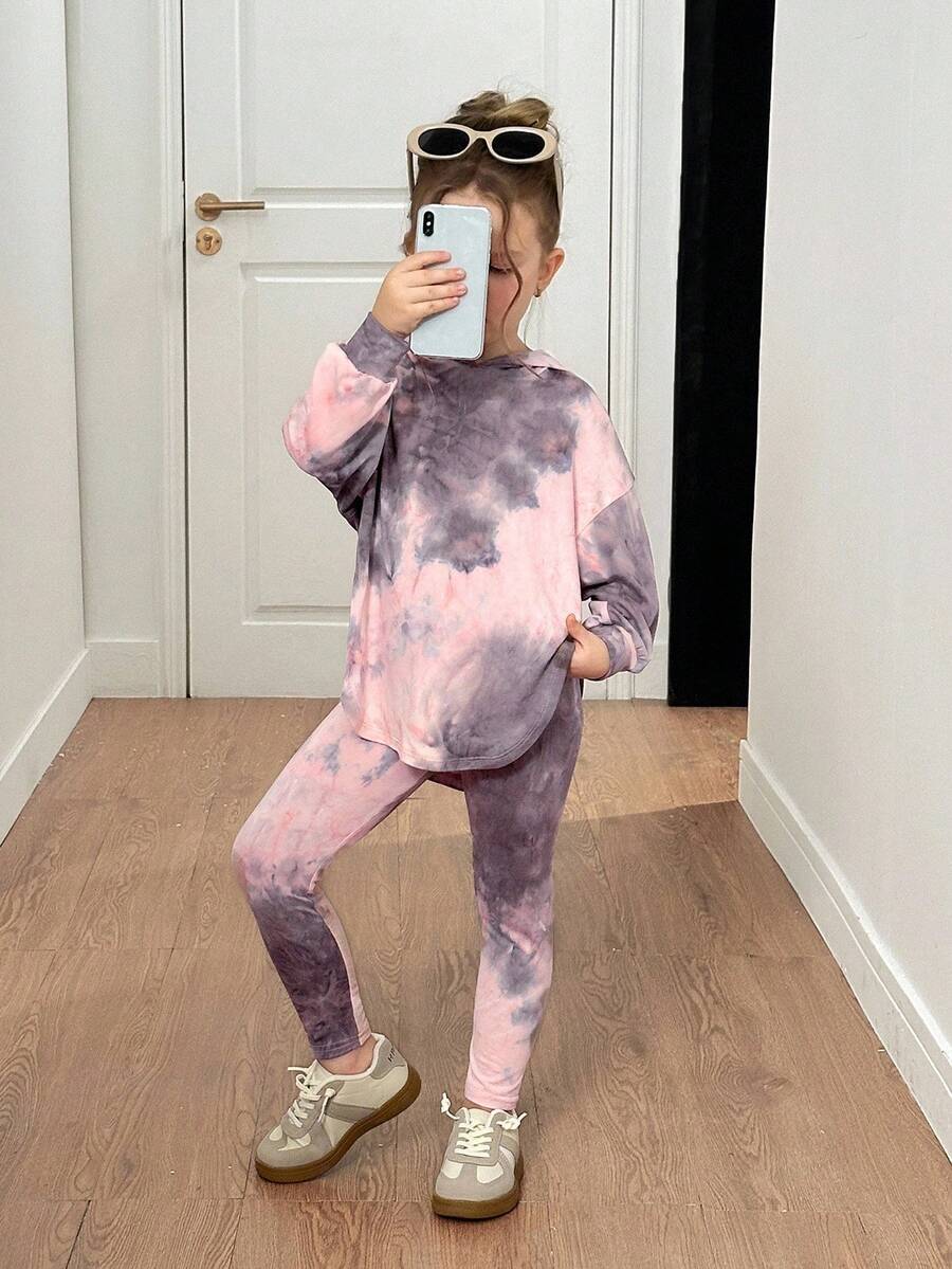 SHEIN 2 件年轻女孩青少年女孩服装，扎染不对称下摆落肩连帽衫和紧身裤 2 件服装，万圣节，舒适，秋冬，非常适合休闲和日常穿着和学校日常，酷街头女孩，Y2K 女孩，夏季，母女和姐妹搭配
