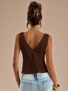 SHEIN BAE 纯色V领修身背心，适合度假、海滩、音乐节、早午餐、婚礼宾客、伴娘、春夏穿着，棕色上衣 - 咖啡棕 - 查看 2