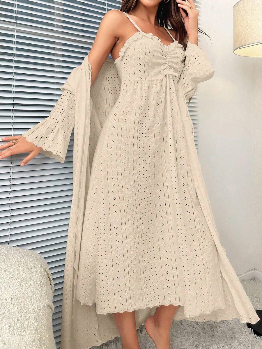 束緊拉繩前眼let刺繡camisole裙和鈴袖浴袍睡衣套裝 - 卡其色 - 查看 1