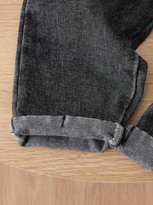 SHEIN Vintaside Kids 男婴秋冬新款两件套：条纹长袖 T 恤 + 牛仔背带裤，休闲复古时尚装扮，时尚婴儿服装，适合外出和返校