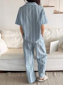 DAZY Bộ đồ ngủ tay ngắn và quần cài nút kẻ sọc tương phản dành cho nữ - Màu xanh lam - Xem 2