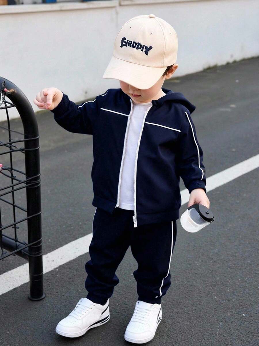 SHEIN Playful Pals 2 件套年轻男孩连帽卫衣和裤子套装，秋冬新款，黑色连帽衫搭配白色撞色条纹，黑色裤子，舒适休闲装，适合日常穿着，适合家庭/兄弟姐妹穿着 - 藏蓝色 - 查看 1