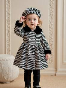 SHEIN Baby Girls' Faux Fur Collar Pearl Double-Breasted Long A-Line Coat, Paired With Matching Beret Hat. The A-Line Silhouette Is Simple Yet Elegant, Suitable For Babies Of Various Body Types. Whether For Daily Outings, Park Playtime, Or Casual Home Wear, Your Little Princess Will Shine Brightly. Fall Winter - Black and White - View 8