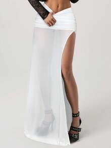 SHEIN ICON Falda sexy de vacaciones con decoración metálica, cintura fruncida y abertura alta de malla negra para mujer