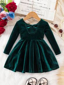 Baby Girl Elegant & Cute Green Velvet Long Sleeve Hollow Out Dress For Christmas Halloween,For Fall/Winter,Suitable For Birthdays, Parties, Weddings, Gatherings