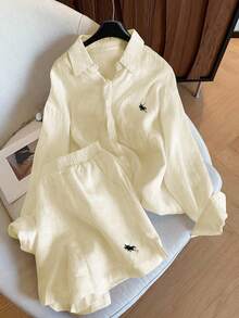 Franclia 大码刺绣徽标短裤和纯色长袖衬衫两件套