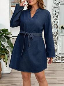 SHEIN EMERY ROSE CURVE 新品大码牛仔连衣裙翻领半襟套头腰带半袖连衣裙深蓝色连衣裙中长连衣裙秋季连衣裙女士冬季连衣裙万圣节教师装教师服装大码教堂服装女士商务休闲女士飘逸连衣裙 - 中等水洗藍 - 查看 5