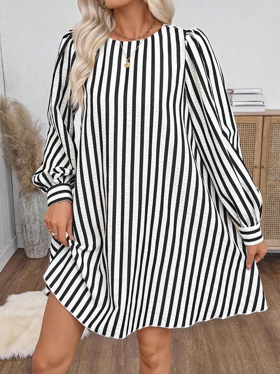Women's Black And White Checkered Striped Round Neck Lantern Sleeve Single-Breasted Loose Short Dress,Autumn Casual Brunch Outfit Business Fall Style