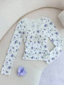 Tween Girl Casual Vacation Home Knit Ribbed Small Ditsy Floral Pattern U-Neck Lace Ruffle Drawstring Fitted Long Sleeve Cropped T-Shirt, Suitable For All Seasons, Girls Floral Tee Kids Summer Floral Top Big Girl Long Sleeve Floral Top Girls Floral Top Girls Flower Top Tween Flower Top Long Sleeve Tops For Teen Girls Tween Tops Flower Floral Top Long Sleeve Fall Winter - Blue and White - View 1
