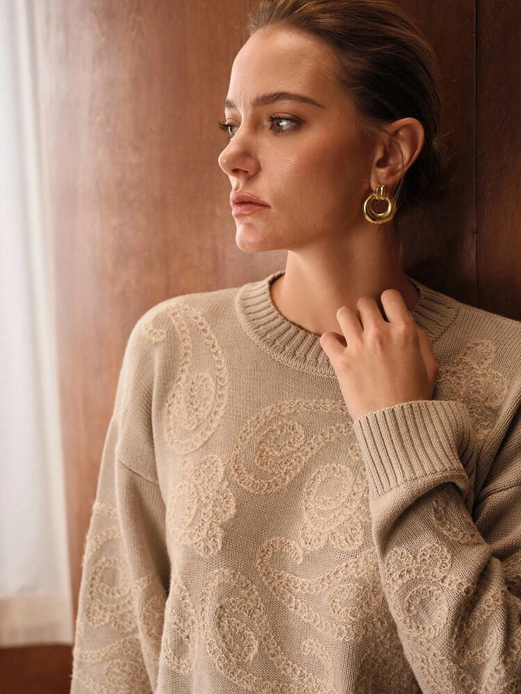 TEXTURED CREW NECK LONG SLEEVE SWEATER