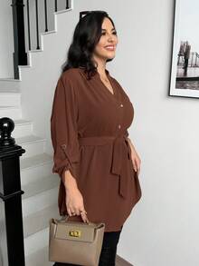 SHEIN Essnce 大码女式秋冬宽松休闲长袖棕色长衬衫，V领，适合工作、教师、返校、办公室穿着，秋季上衣 - 棕色 - 查看 4