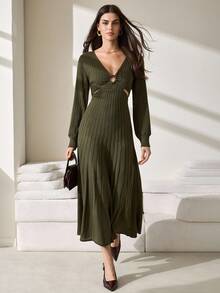 CLARA VERO Casual Deep V Neck Pleated Cut Out Sides Maxi Knitted Dress For Fall Winter Women Outfits - Army Green - View 4