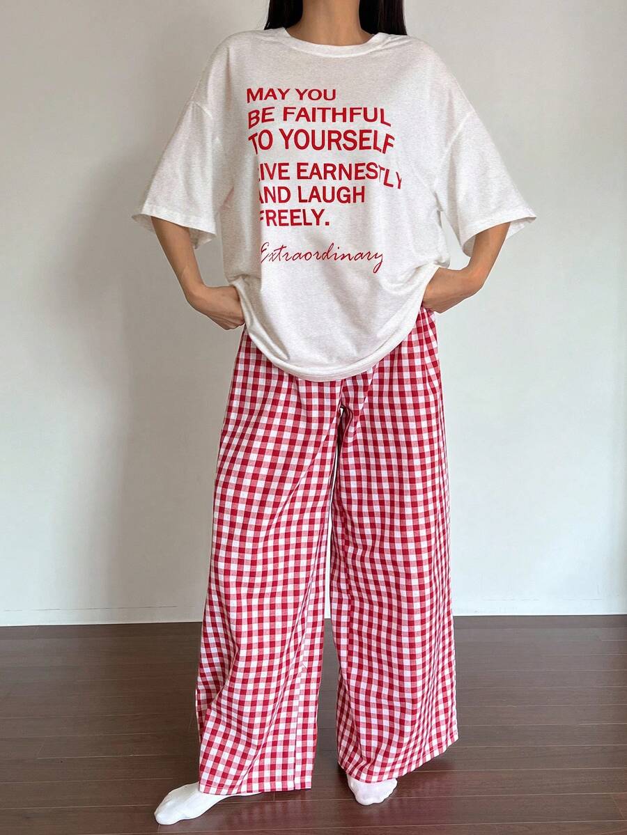 DAZY Letter Print Graphic Loose T-Shirt And Plaid Straight-Leg Pants Pajamas Set - Light Grey - View 1