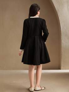 SHEIN 青少年女孩优雅复古荷叶边领扣前系带蝴蝶结装饰黑色长袖贴身迷你连衣裙，搭配秋冬夹克 - 黑色 - 查看 2