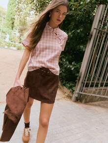 Nöista This Girly Top Features A Stand-Up Collar With Chinese-Inspired Elements. Three Buttons Add An Oriental Touch. The Short-Sleeved, Straight-Fit Silhouette And Clean Cut Enhance Comfort And A Casual Feel. The Plaid Pattern Creates A Retro, Preppy Vibe With A Casual, Everyday Feel. It's Perfect For Casual Outings, Gatherings With Friends, Cultural Events, And More, And Can Easily Be Integrated Into A Lightly Retro Or Sweet Style.