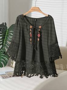 CosyJoli Camisa casual de vacaciones con parches de encaje y flecos en el bajo, talla grande