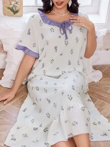 CottageSlumber Robe de nuit à fleurs avec volants de contraste pour femmes grandes tailles, col rond, manches courtes. Robe de nuit fleurie avec volants, robe de nuit d'été pour femmes