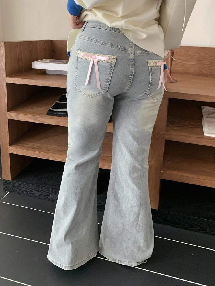 Dazy Plus Plus Size Women Casual Stretch Flare Jeans With Bowknot Pocket Decor, Light Wash, Suitable For All Seasons