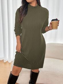 SHEIN Frenchy Vestido casual de talla grande de unicolor con cuello mao - Verde Oliva - Ver 3