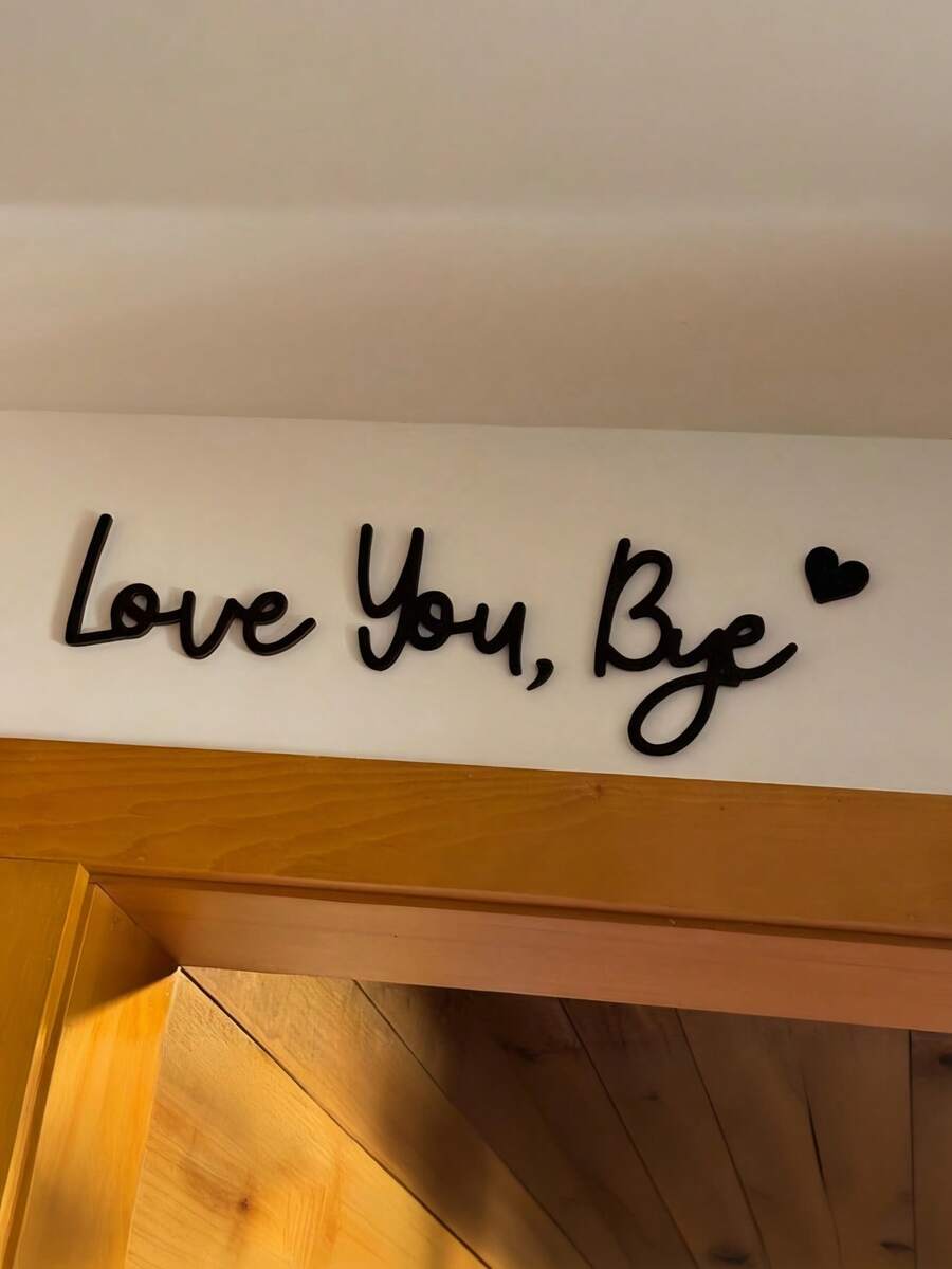 SHEIN 1件裝「Love You Bye」黑色橫幅,毛氈裝飾,牆面標誌裝飾,走廊入口、臥室,溫馨裝飾橫幅 - 黑色. - 查看 1