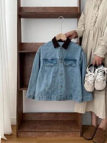 SHEIN Tween Boy Fashion Casual Y2k Vintage Cool Street Returns To School College Boy Streetwear Comfortable Old Money Style Blue Denim Patchwork With Dark Coffee Velvet Collar Loose Lapel Long-Sleeved Jacket For Kids Soft Dailywear And Kids Winter And Fall Rave Festival And At Home Streetwear School Kids Blue Jean Jacket - Blue - View 2